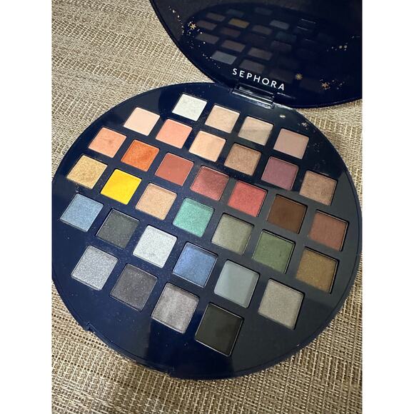 Sephora Star Catcher Eyeshadow Pallet, Kirkland Cleaning Wipes, New Applicators - Picture 2 of 6